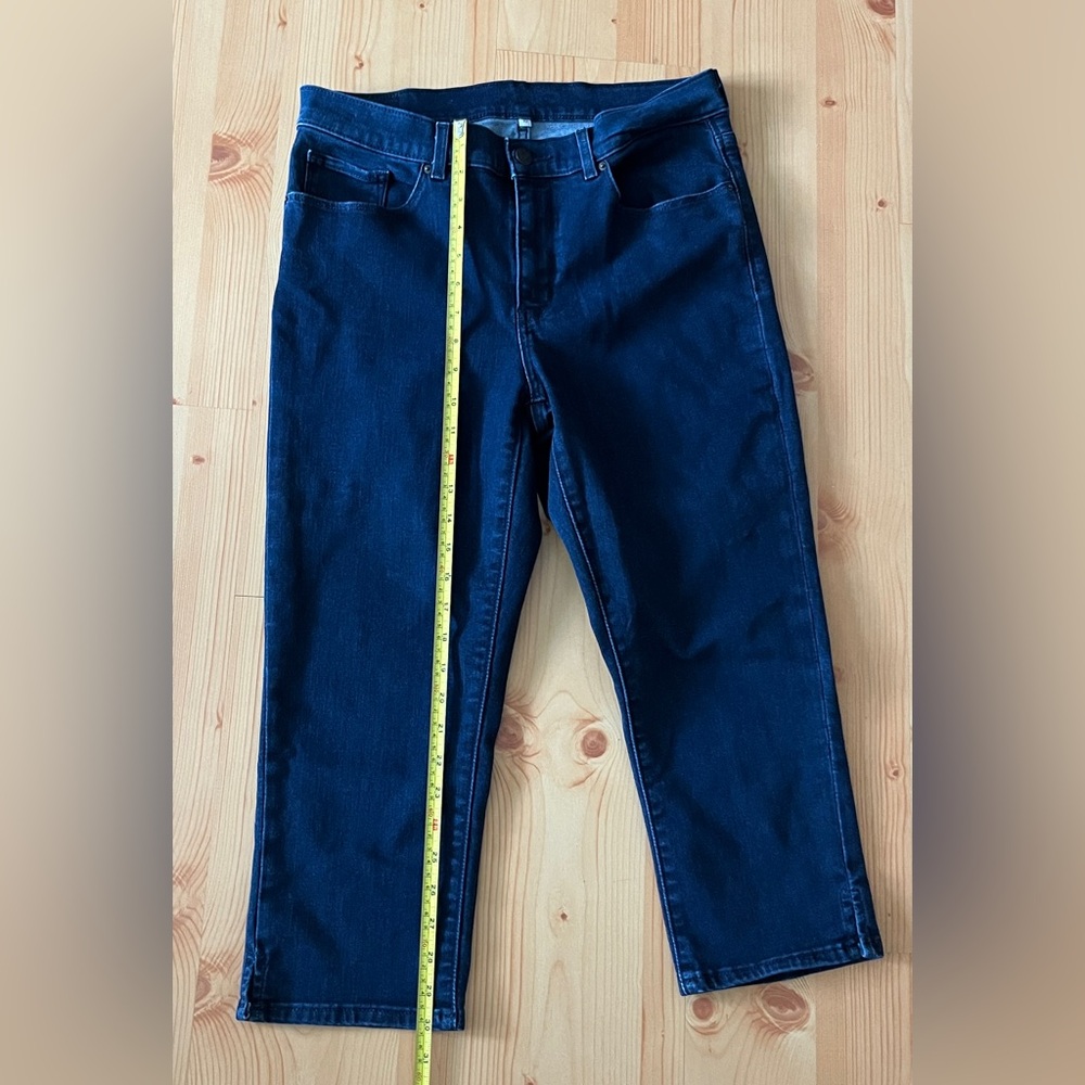 Women’s Levi Strauss Blue Jeans Capri’s Size 10 - Picture 3 of 15
